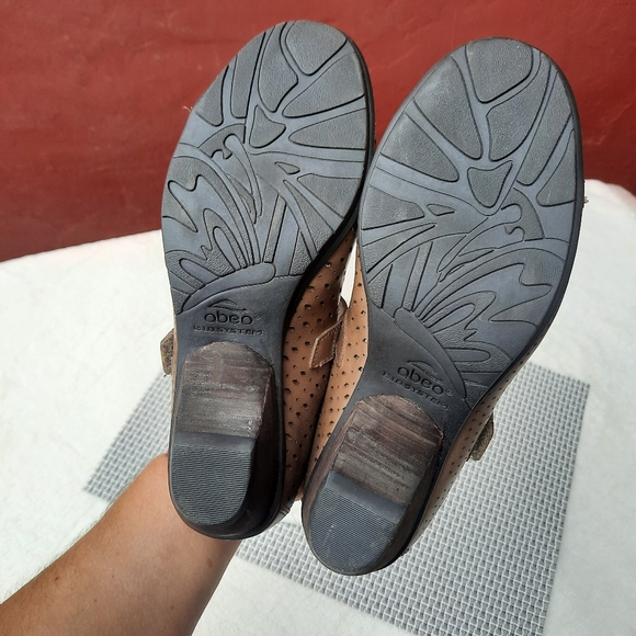 Abeo Noelle Comfort Pumps Perforated Cap Toe Mary Jane 7 Narrow Tan Leather Fall - Picture 7 of 12